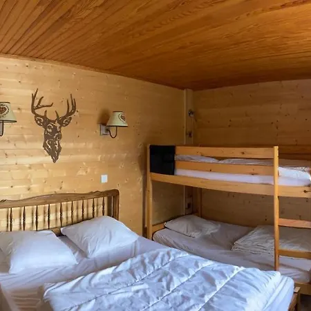 La Grange T2 Centre Jardin Wifi 아파트